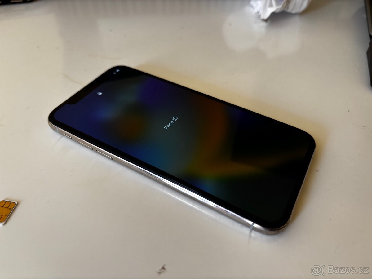 Apple iPhone X 256GB - 2