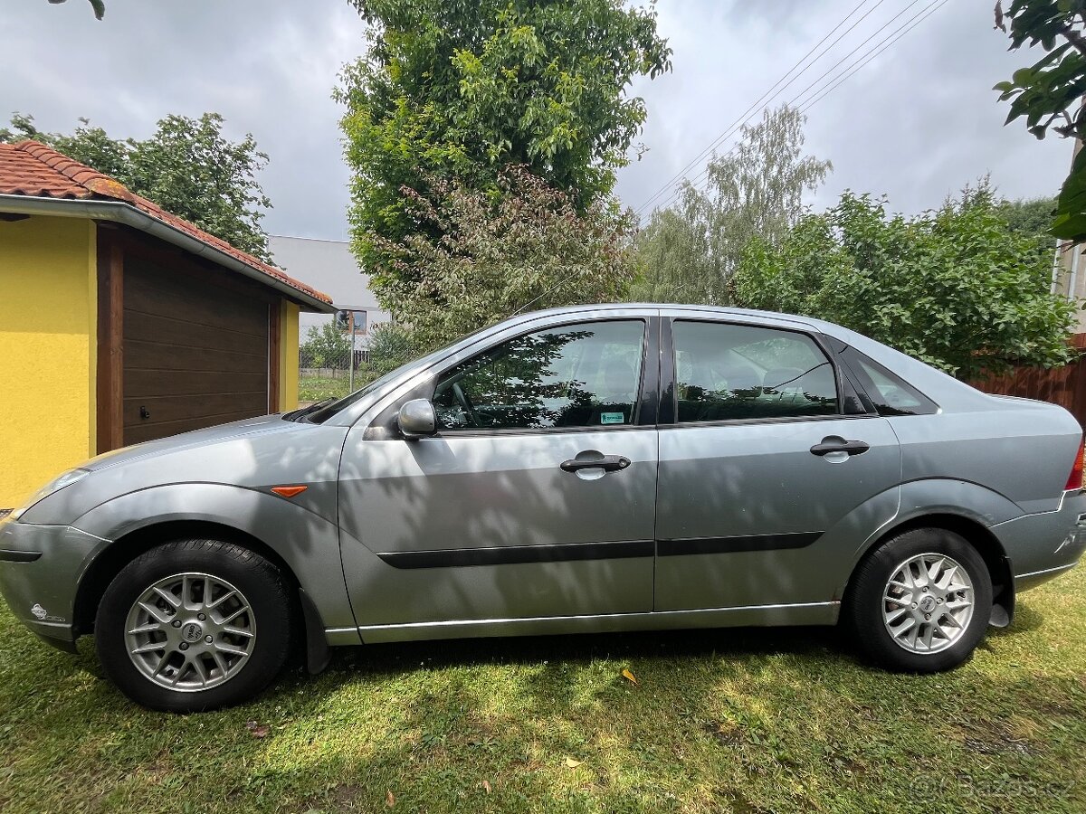 Prodám Ford Focus r. 2002 - 2