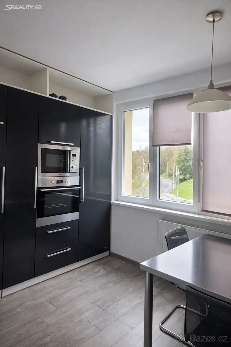 Pronájem bytu 2+1 61 m² - 2