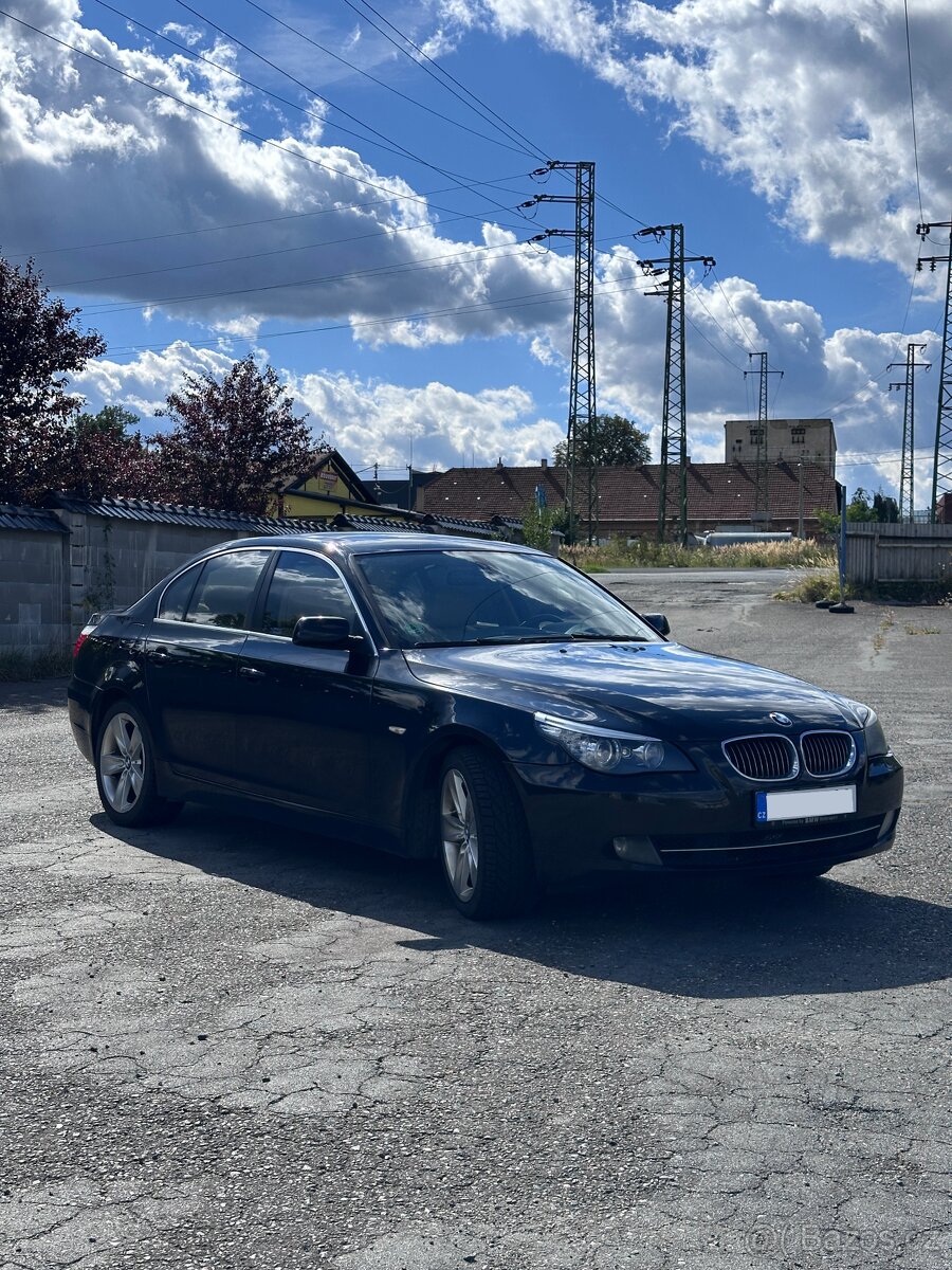 BMW 530d xDrive E60, 173 kW, TOP výbava, celá serv. historie - 2