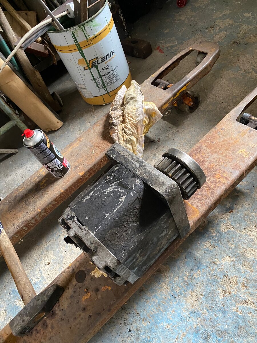 Hydraulické čerpadlo Tatra 815 - 2