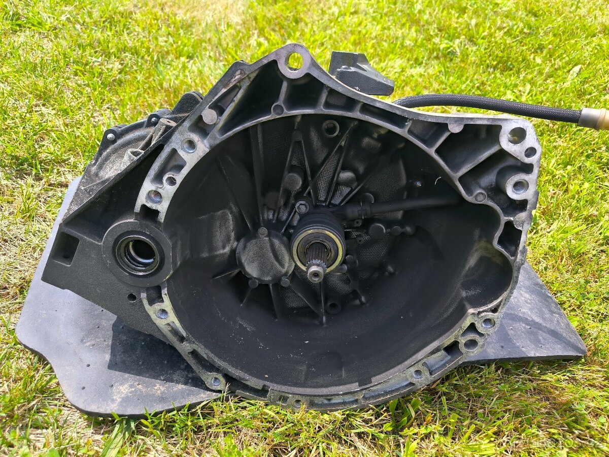 Manuální převodovka Renault laguna III 2.0 benzín - 2