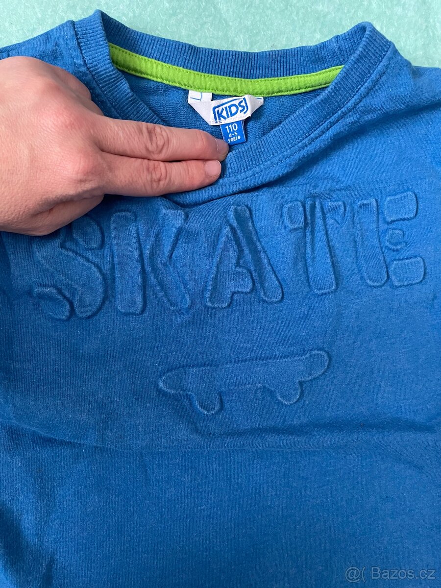 Kraťasy, mikina 104 - 2