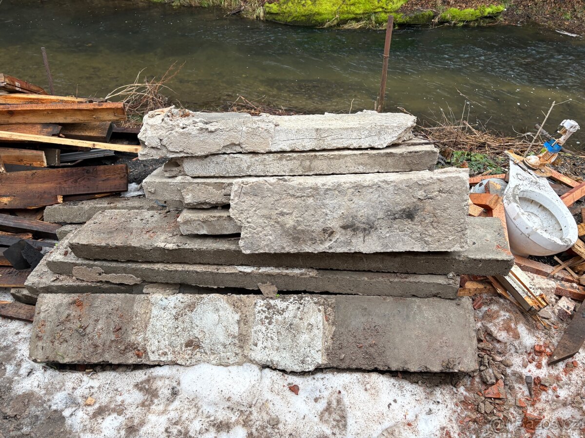 Betonové stropnice za odvoz - 2