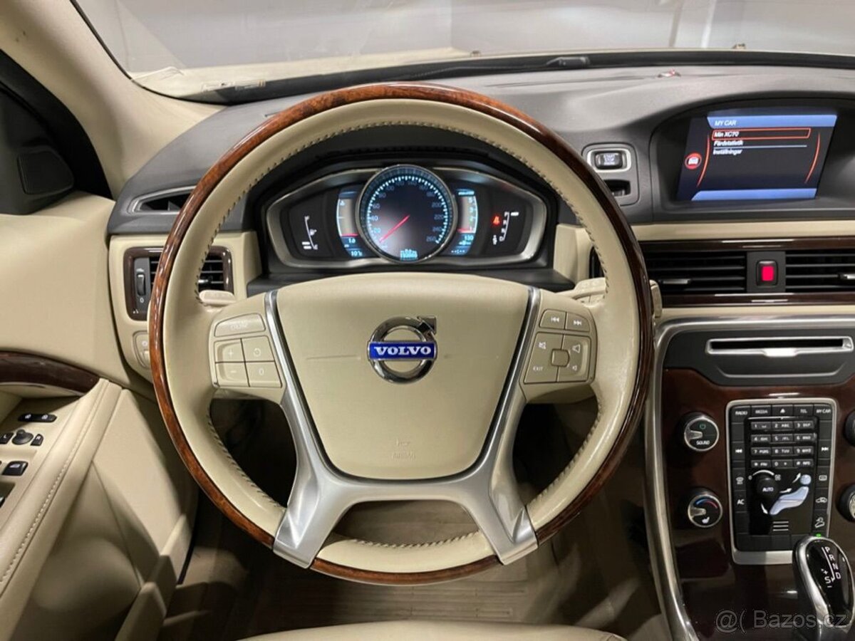 Volvo XC70 D5 AWD SUMMUM - 2