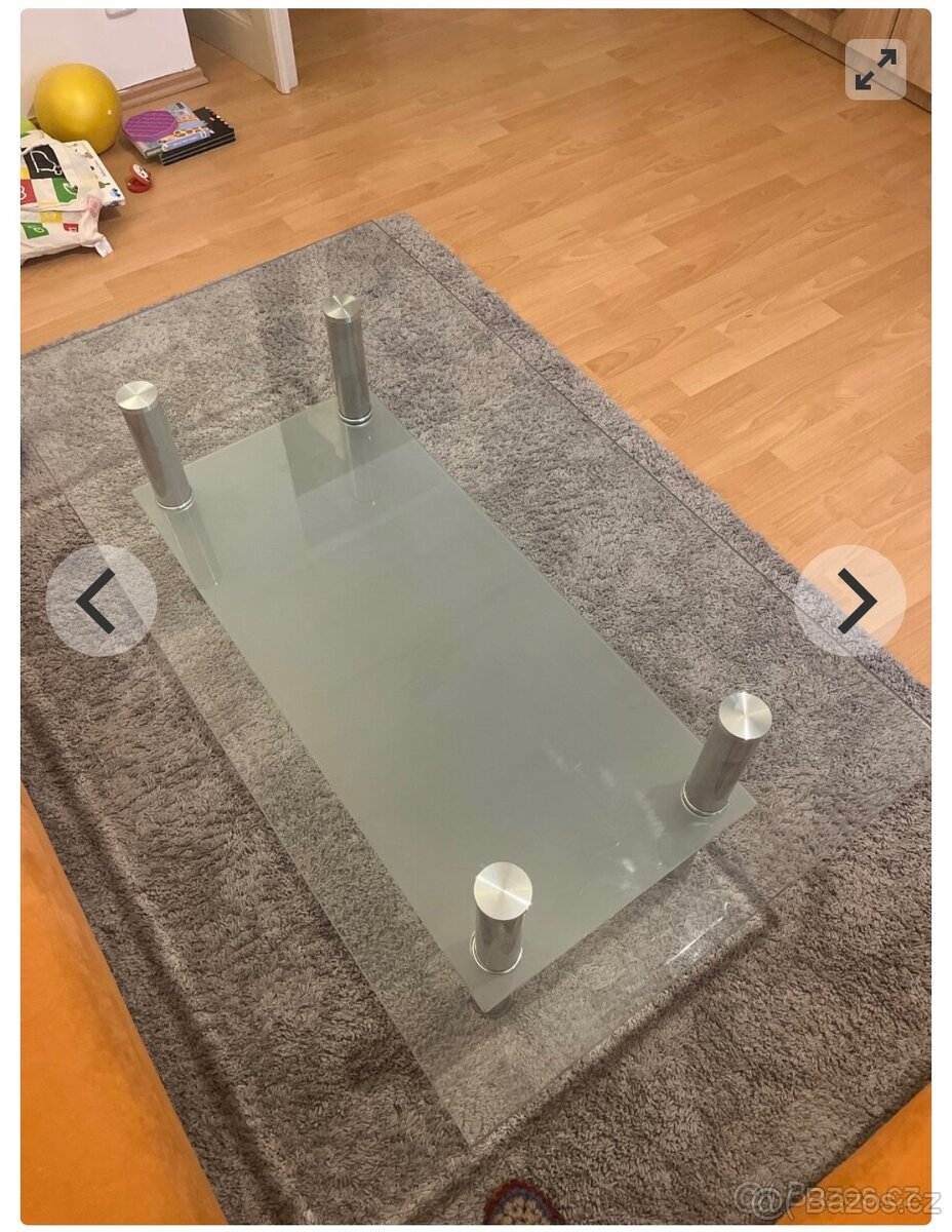 Skleněný konferenční stůl - 2