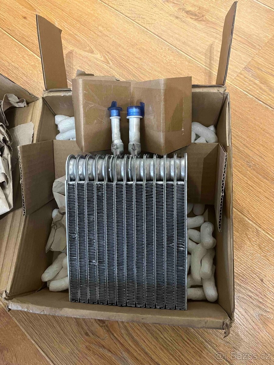 Výměník/Výparník klimatizace VW Transporter T5 - 2