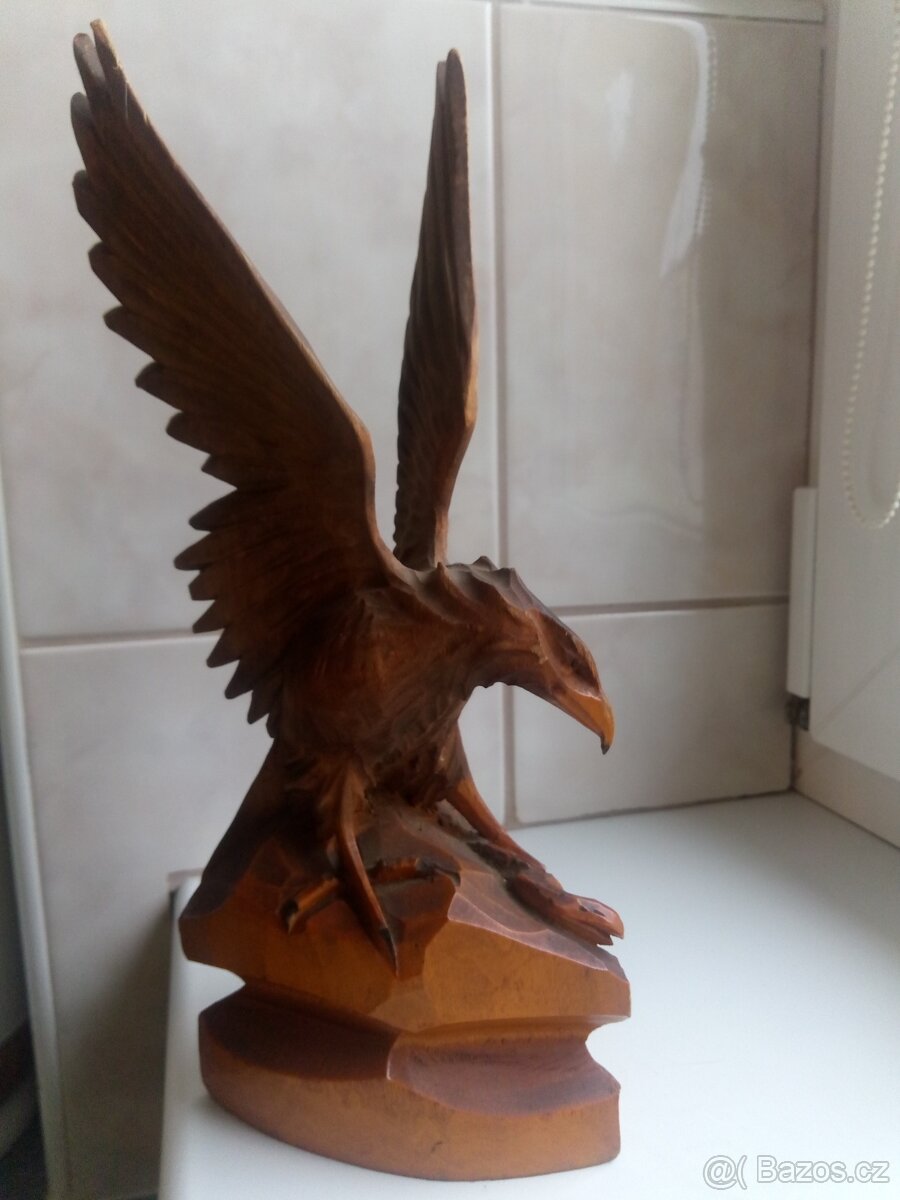 Stará dřevořezba Orel a had - 2