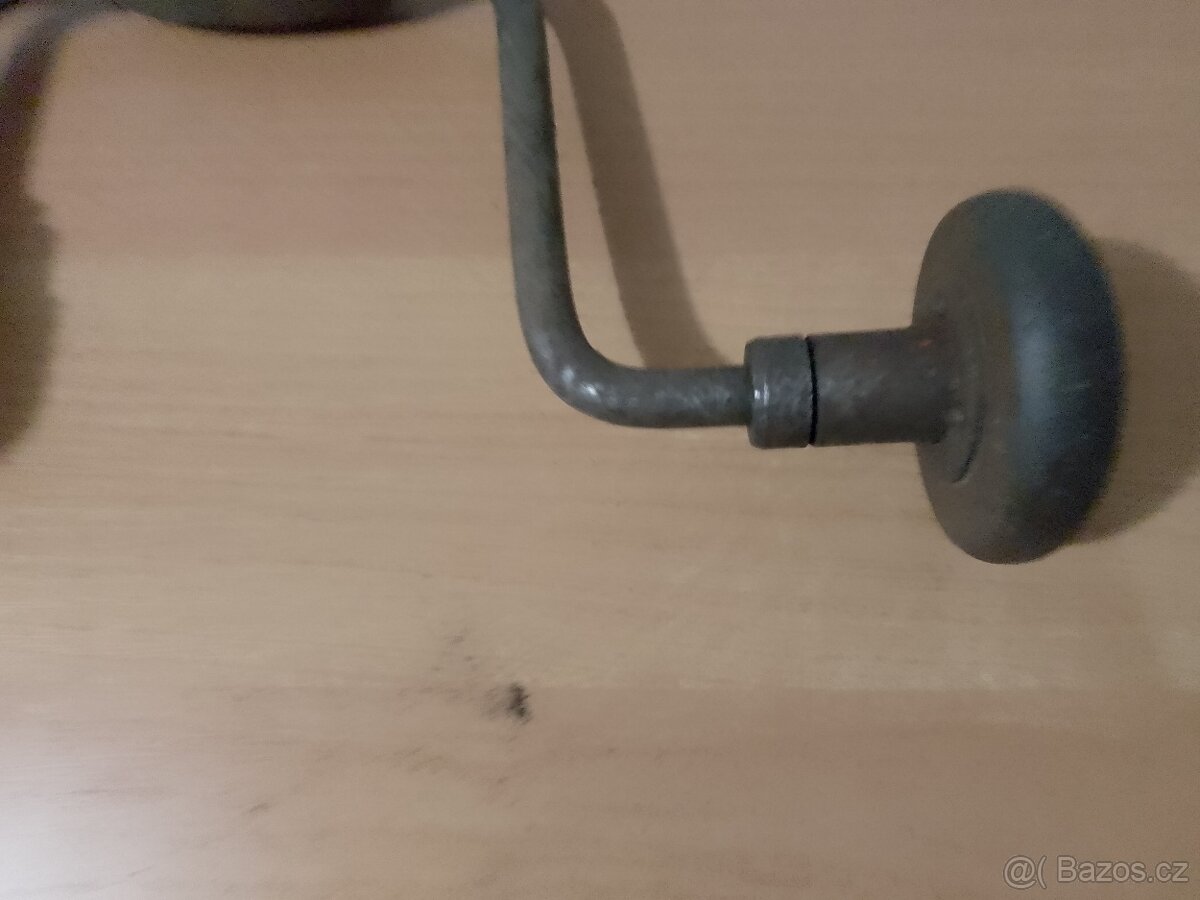 Starožitná ruční vrtačka, kolovrátek - 2