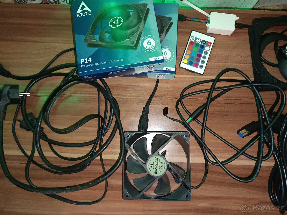 Nové, napájecí kabely k PC 220V (Klasické) - 2