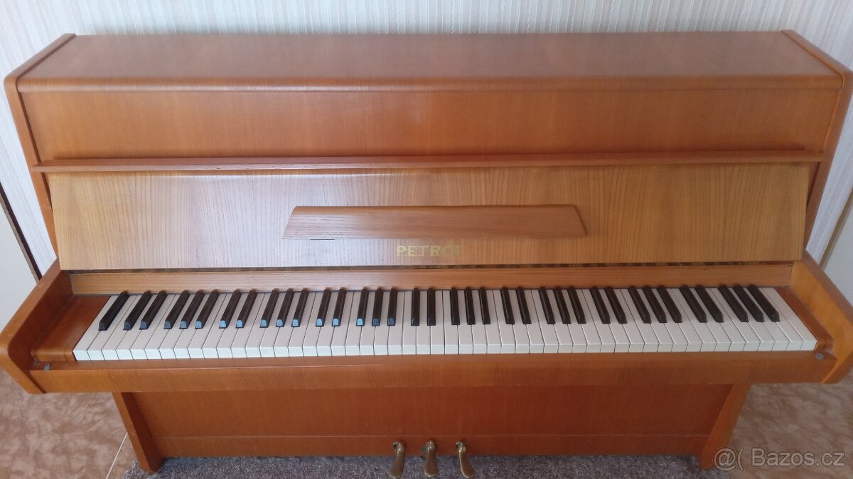 PIANINO PETROF - 2