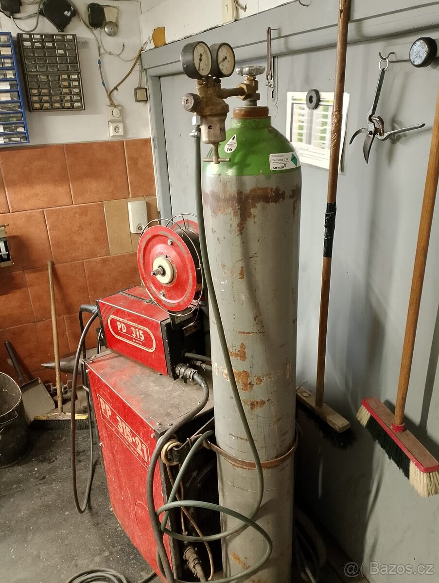 Svářečka co2 - 2