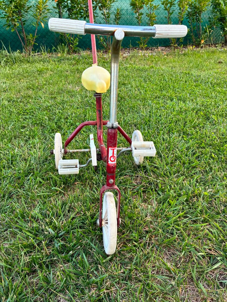 Retro tříkolka s vodící tyčí - 2