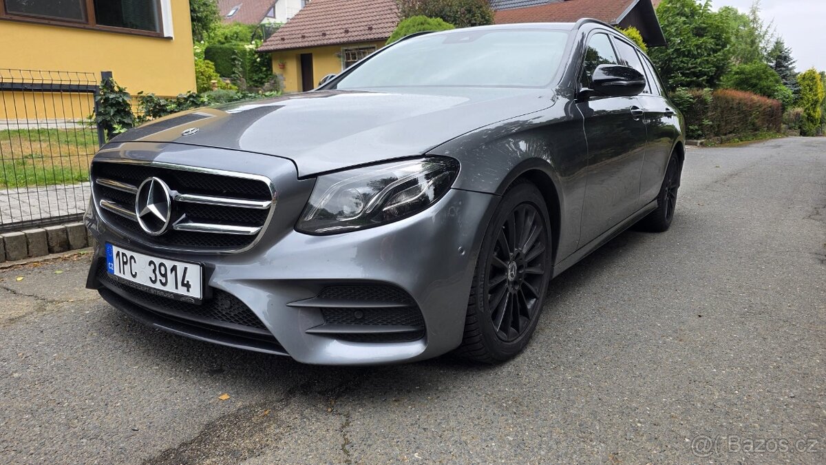Mercedes-Benz e300 de - 2