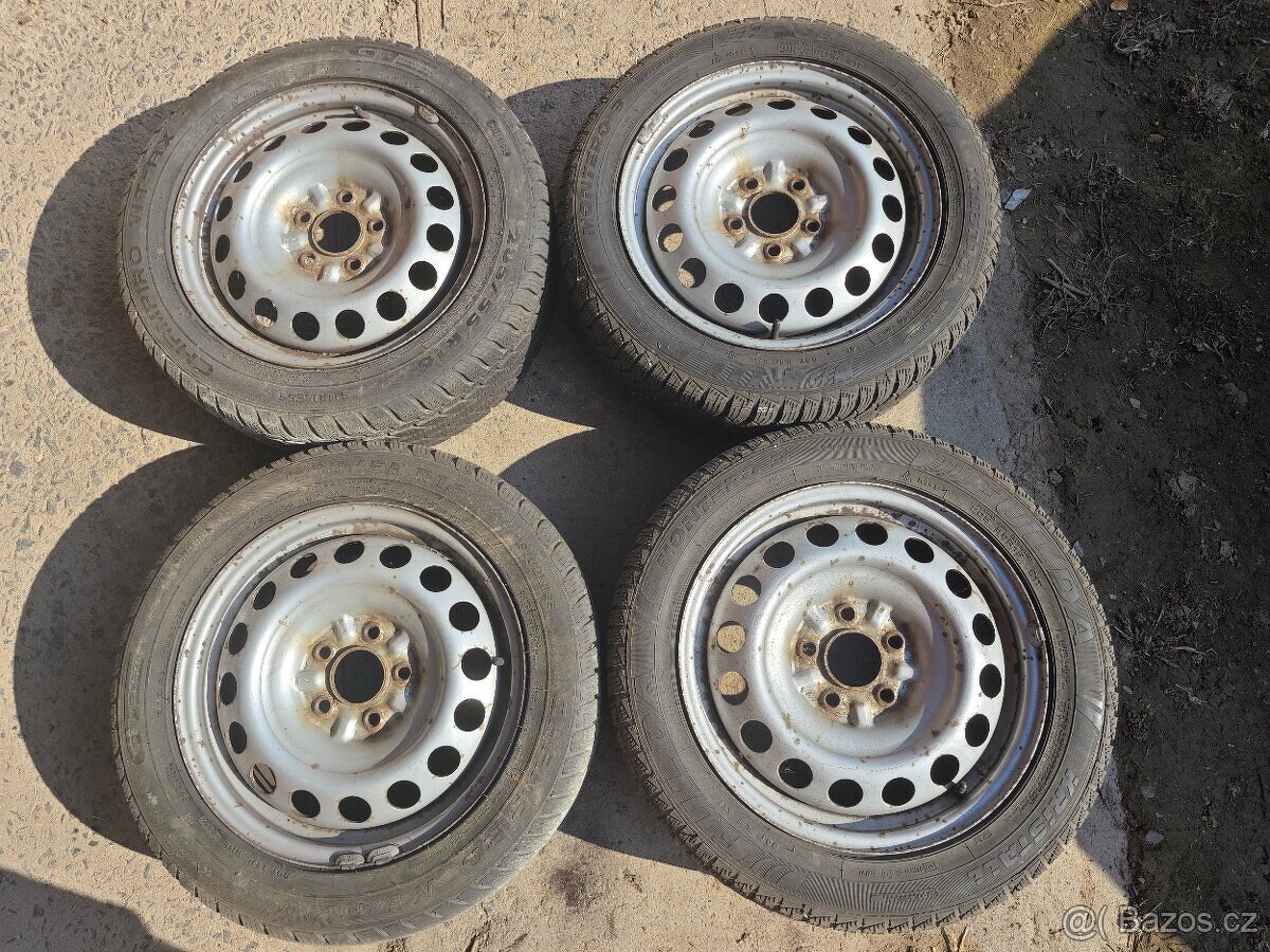 Prodám sadu disků 6,5Jx16H2 ET50 + zimní pneu 205/55/R16