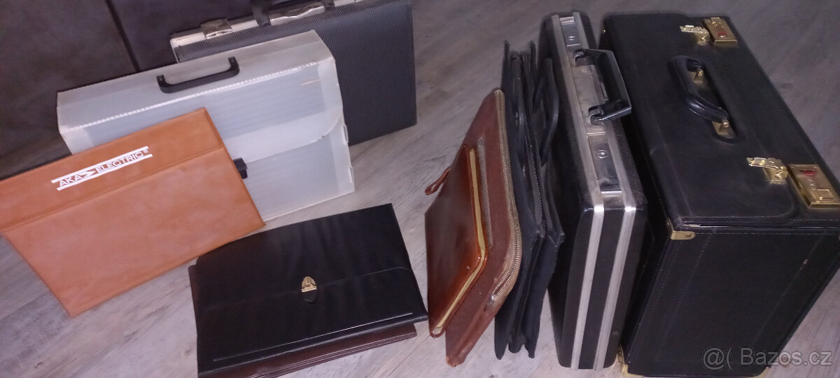 Kufry, kufříky - 2
