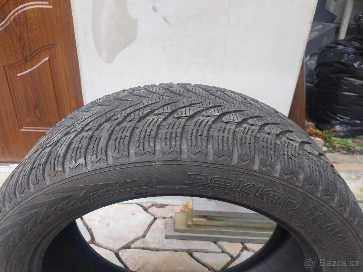 235/50/19 Zimní - 2