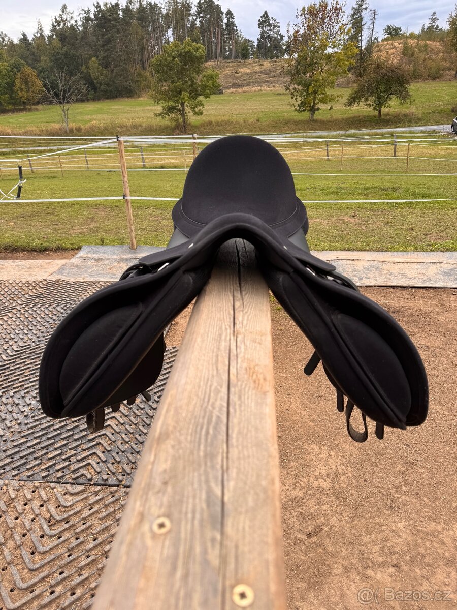 NOVÉ Sedlo univerzální Wintec Hart 2000, vel 17,5 - 2