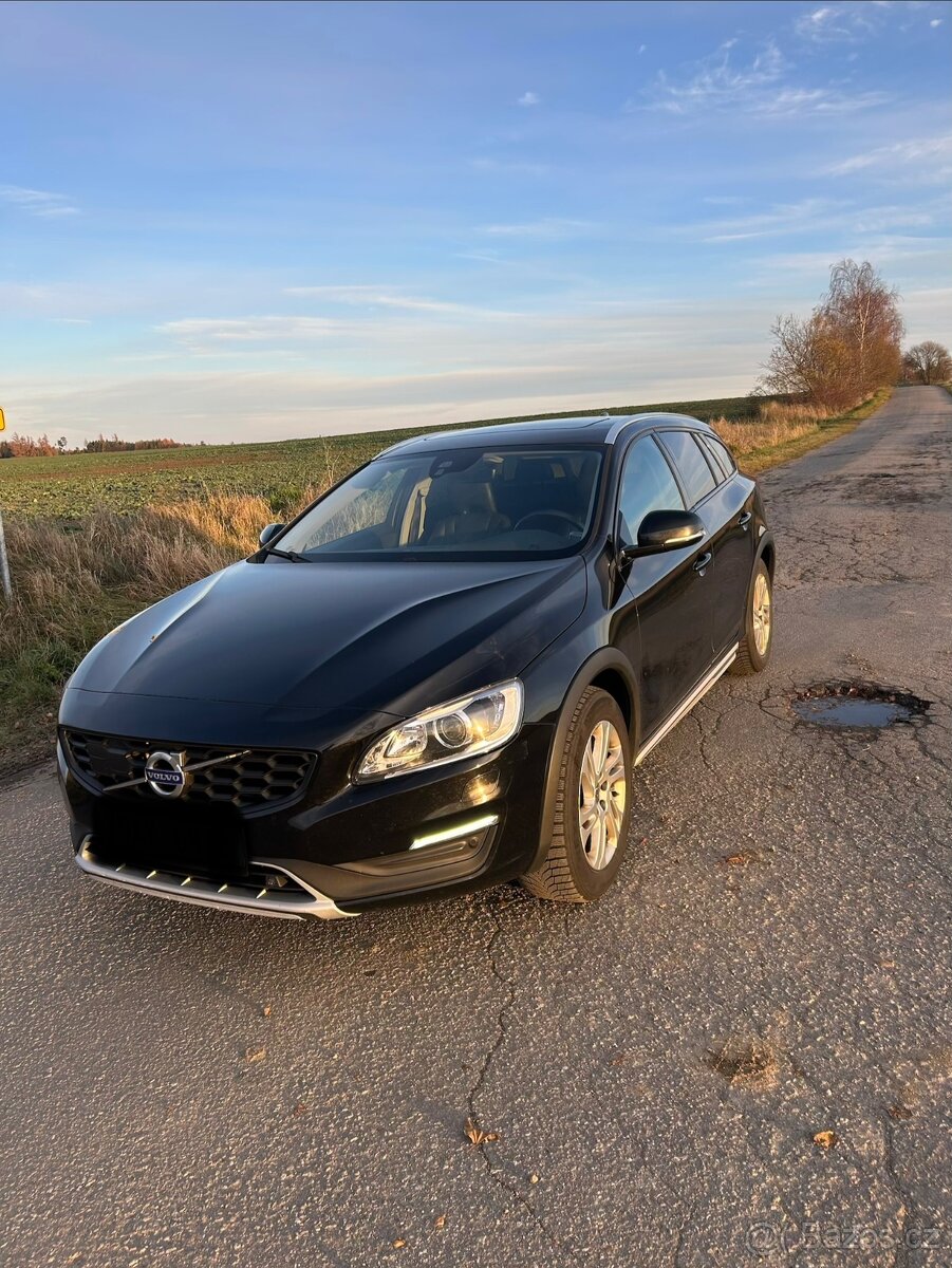 Volvo V60 Cross Country AWD - 2