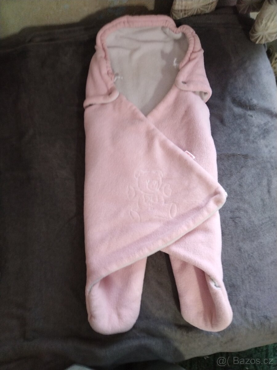Autosedačka vajíčko + oblečení pro holčičku - 2