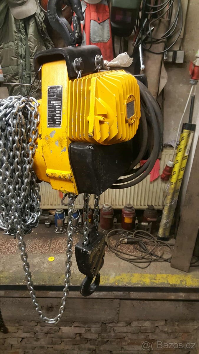 Řetězový elektrický zvedák kladkostroj 1000 Kg - 2