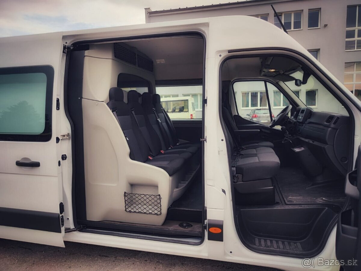 Prenajom dodavka Renault Master L3H2 7 miest - 2
