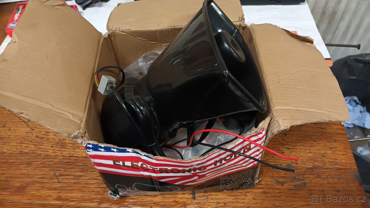 Klakson siréna s megafonem - 2