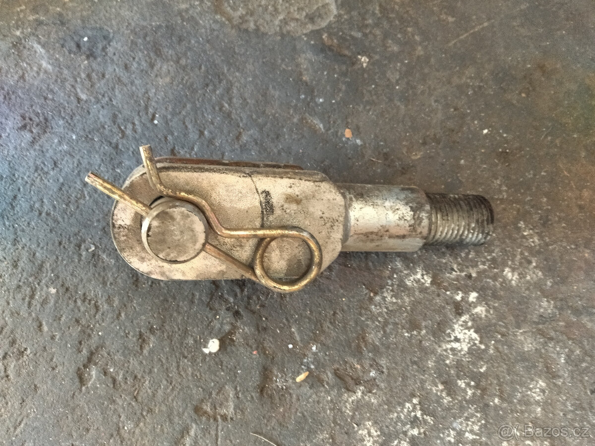 Tažné oko pro nákladní vozy, autobusy ,Iveco. - 2