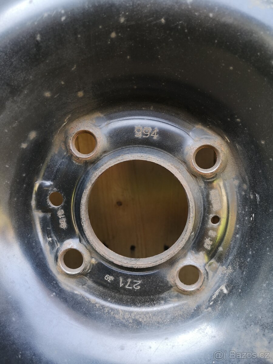 Prodám 4 obuté plechové disky - 2