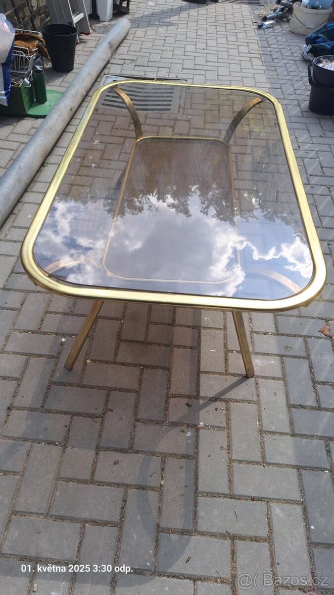 Skleněný stůl - 2