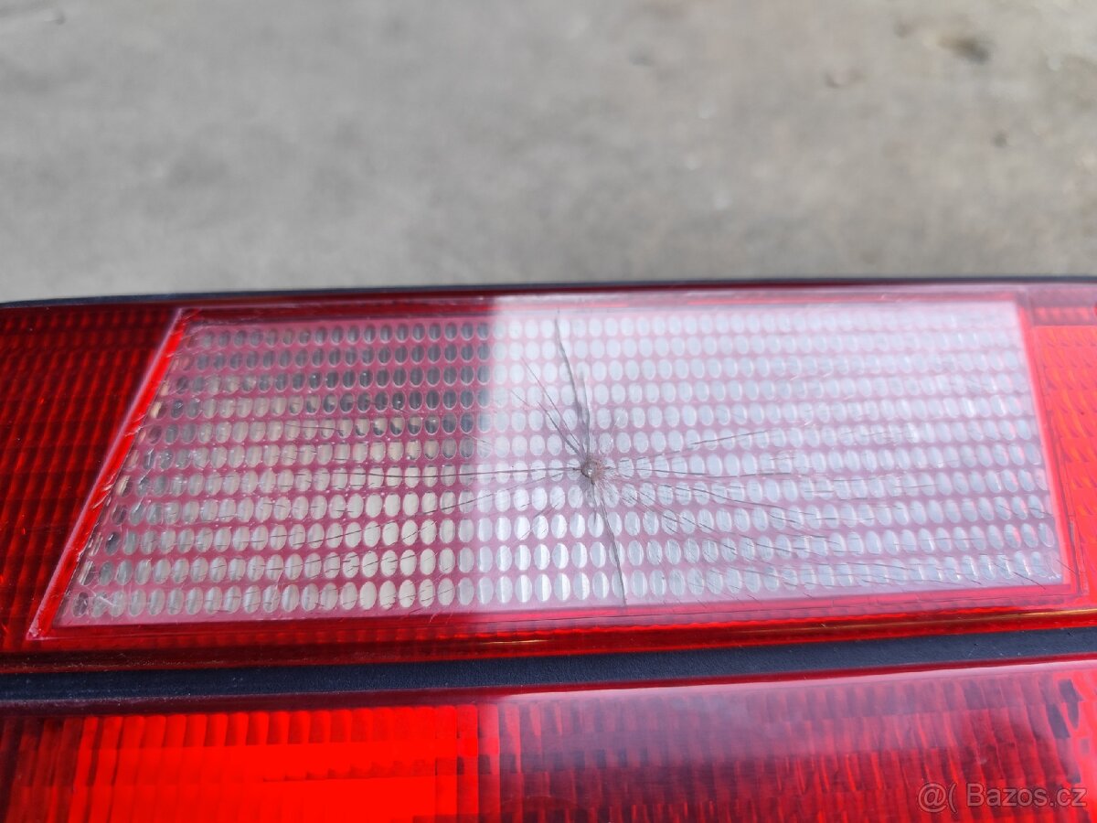 BMW e34 Touring zadní světlo - 2