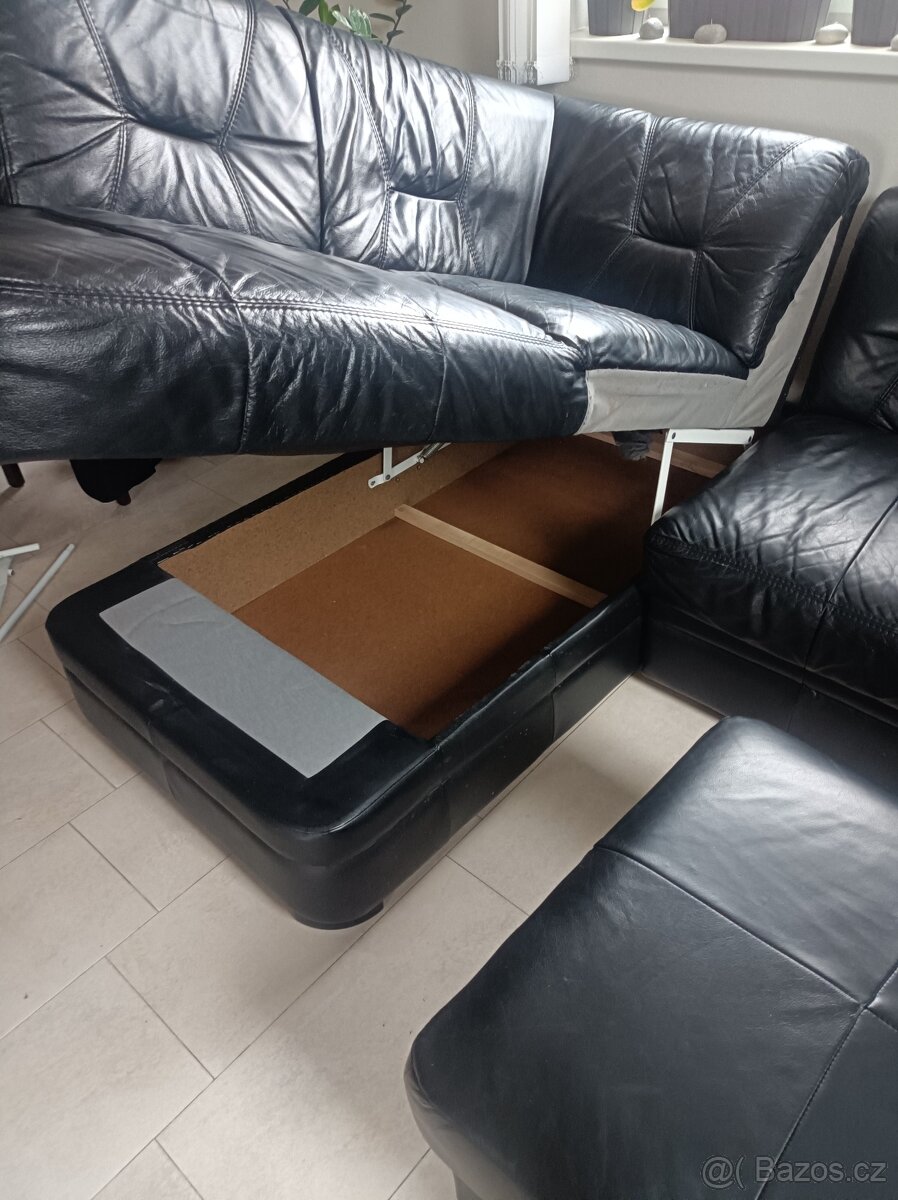 Koženkový gauč - 2