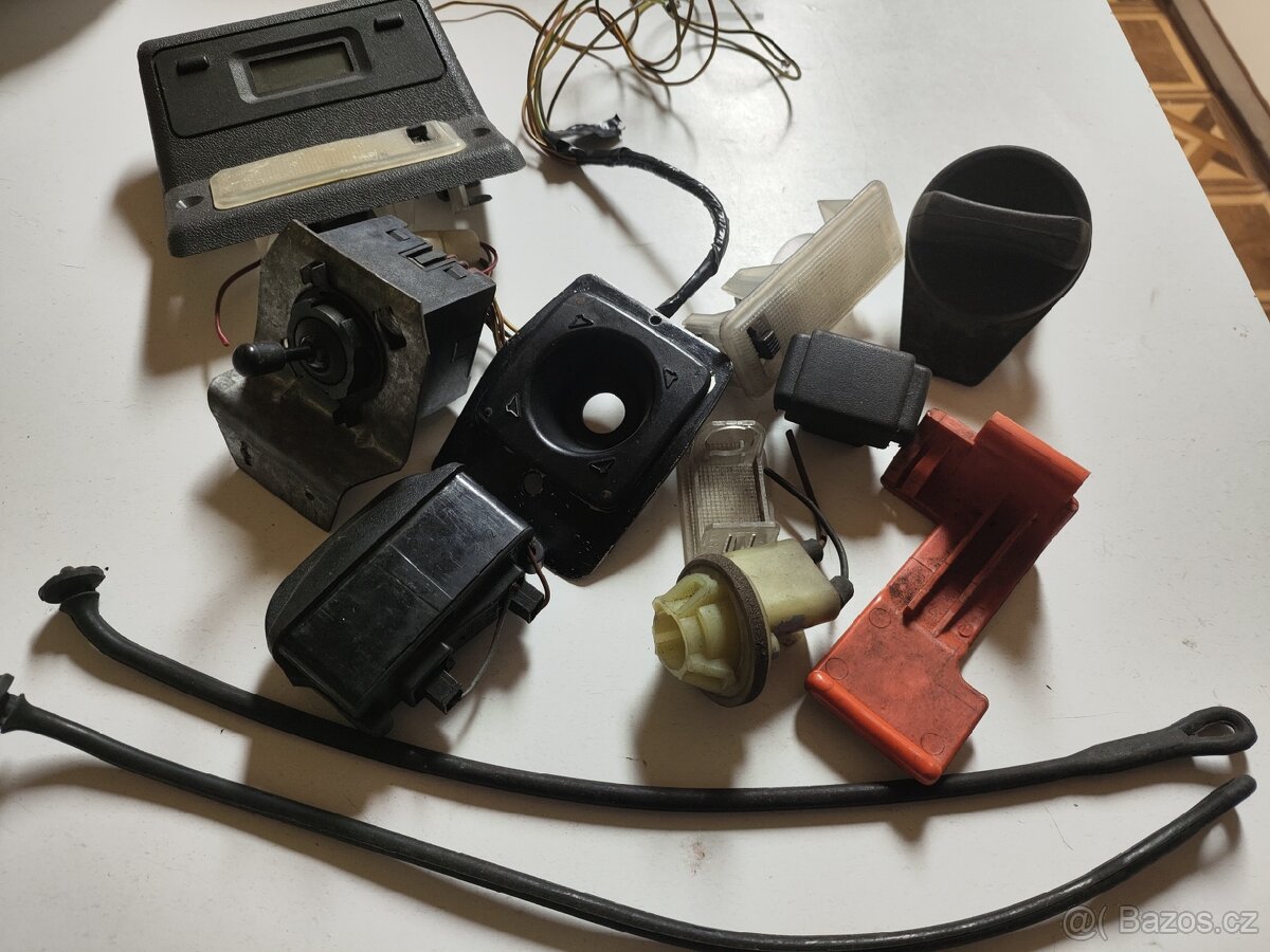 Ford Escort Díly - 2