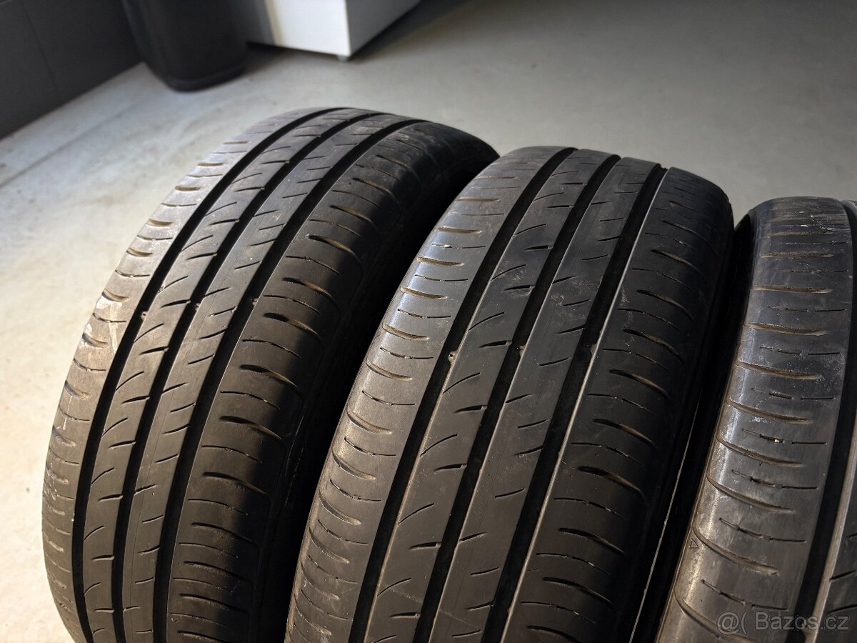 Letní pneu Kumho 185/60R15 - 2