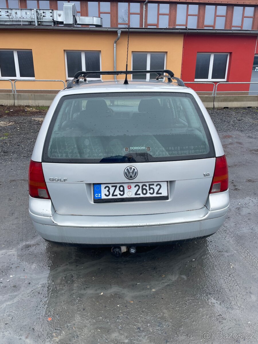Volswagen golf - 2