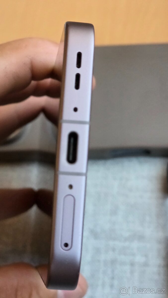Prodám oppo find x9 pro - 2