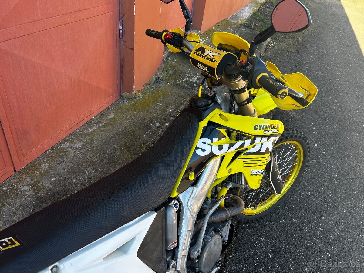 Suzuki rmz 250