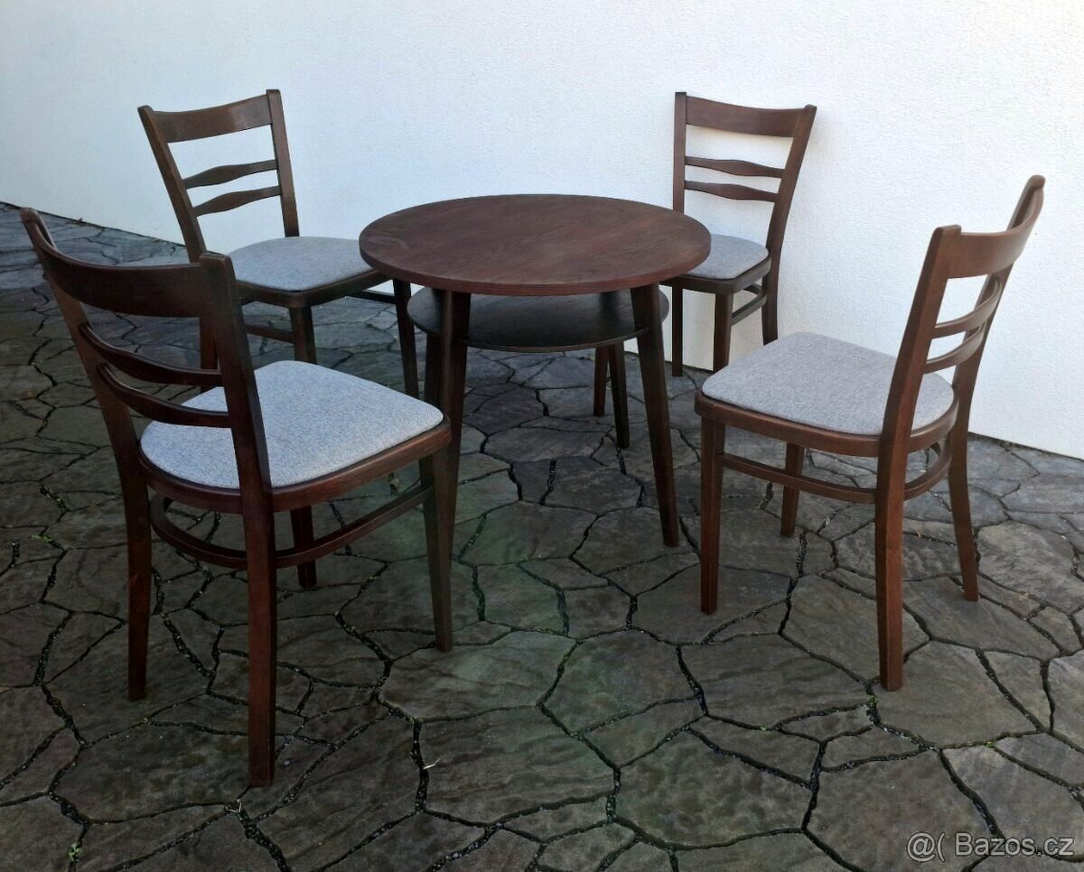 Sestava jídelních židlí a konferenčního stolku - 2