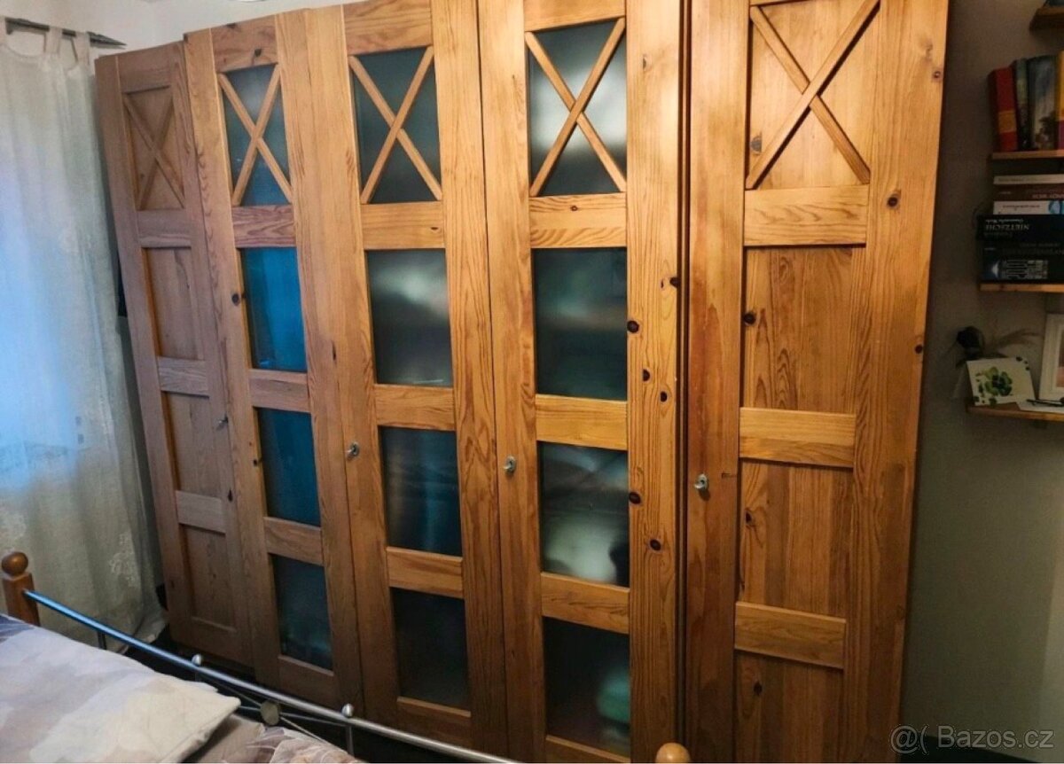 Kompletní ložnice z masivu s komodou - 2