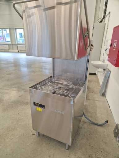 Prodám průmyslovou myčku nádobí - 2