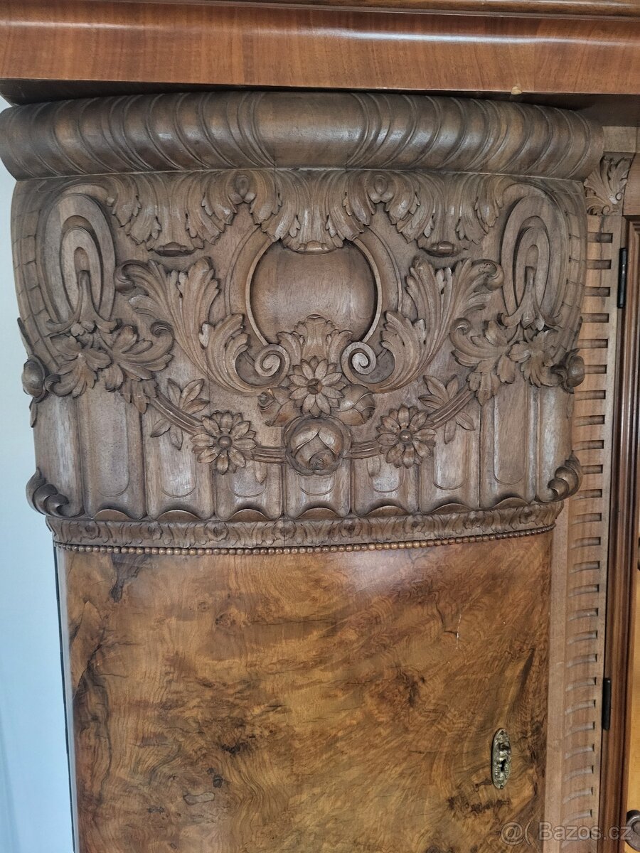 Starožitný nábytok - 2