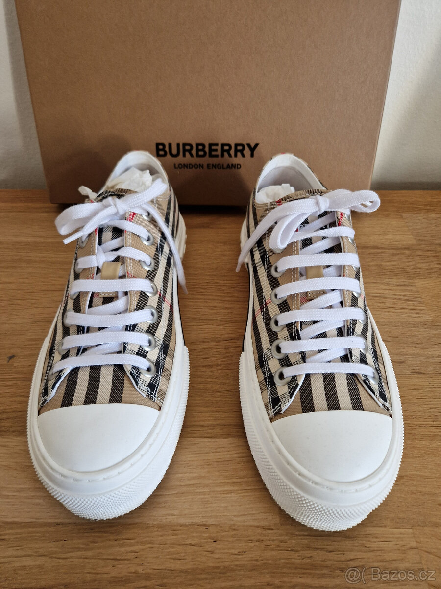 BURBERRY TENISKY "jack" nové - 2