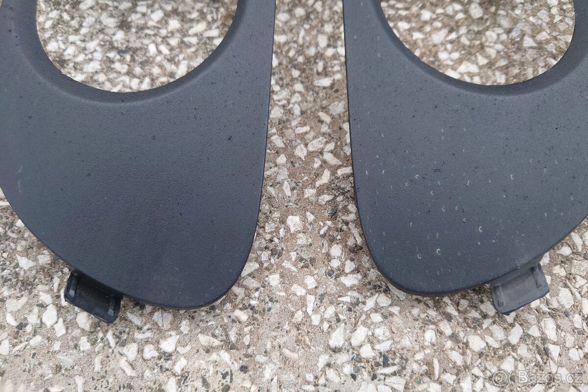 Volvo S80 - kryty předních mlhovek - 2