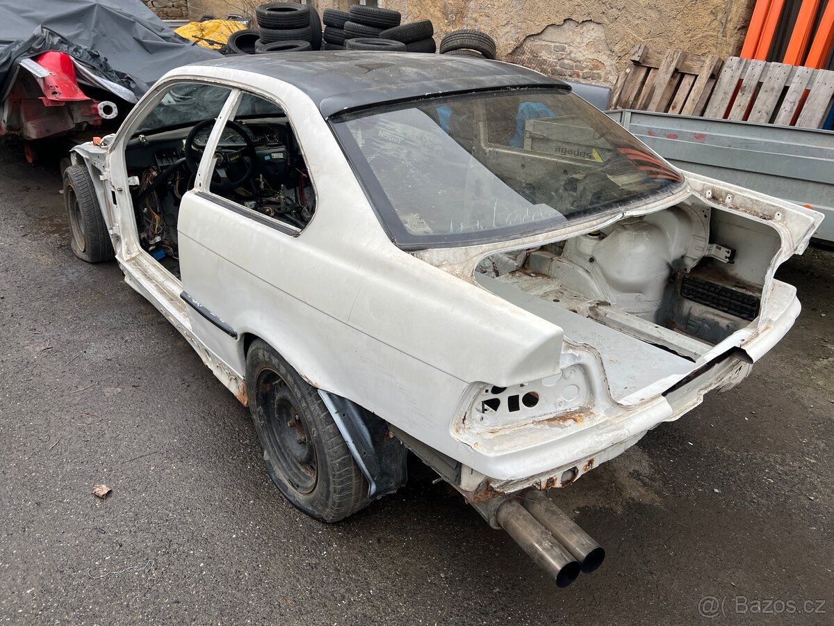 BMW e36 Coupe karoserie - 2