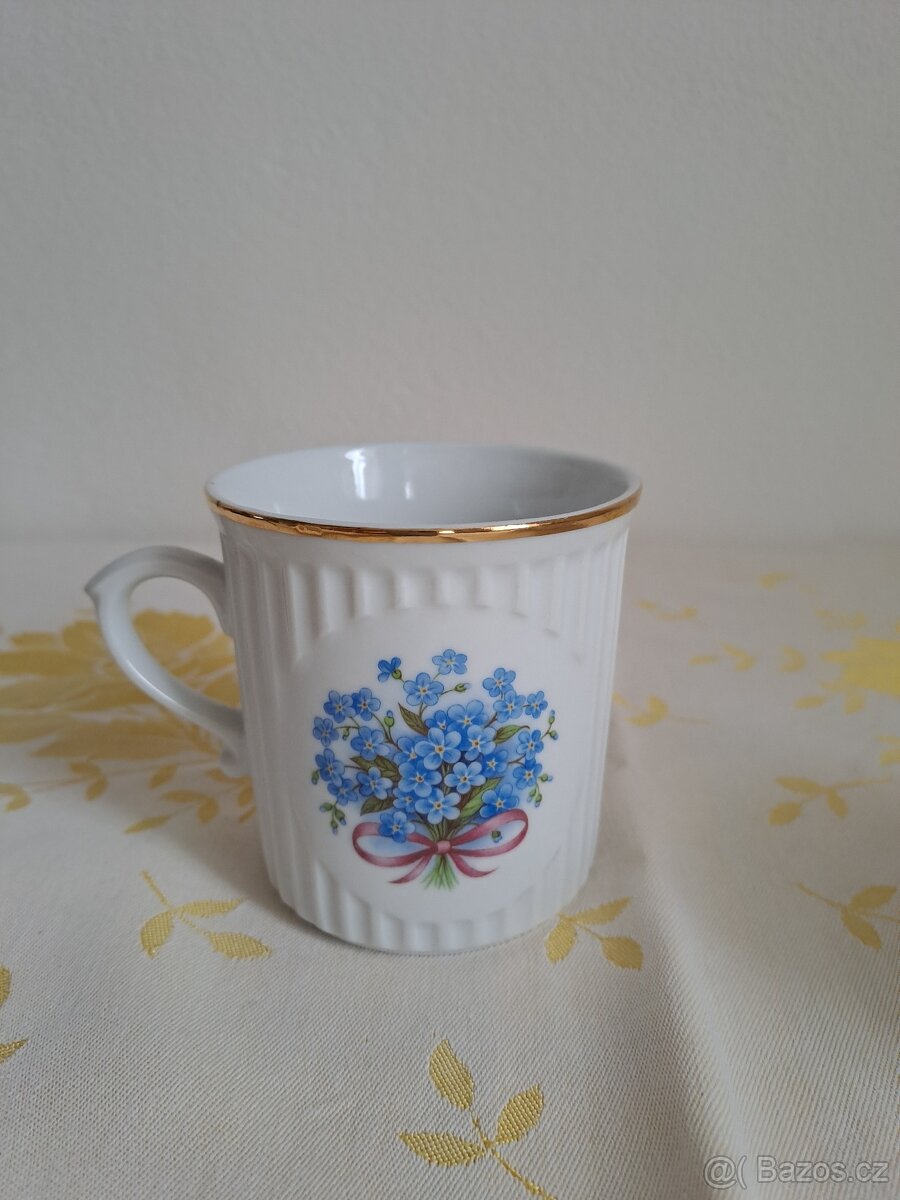 6 hrnečků s kytičkami - 2