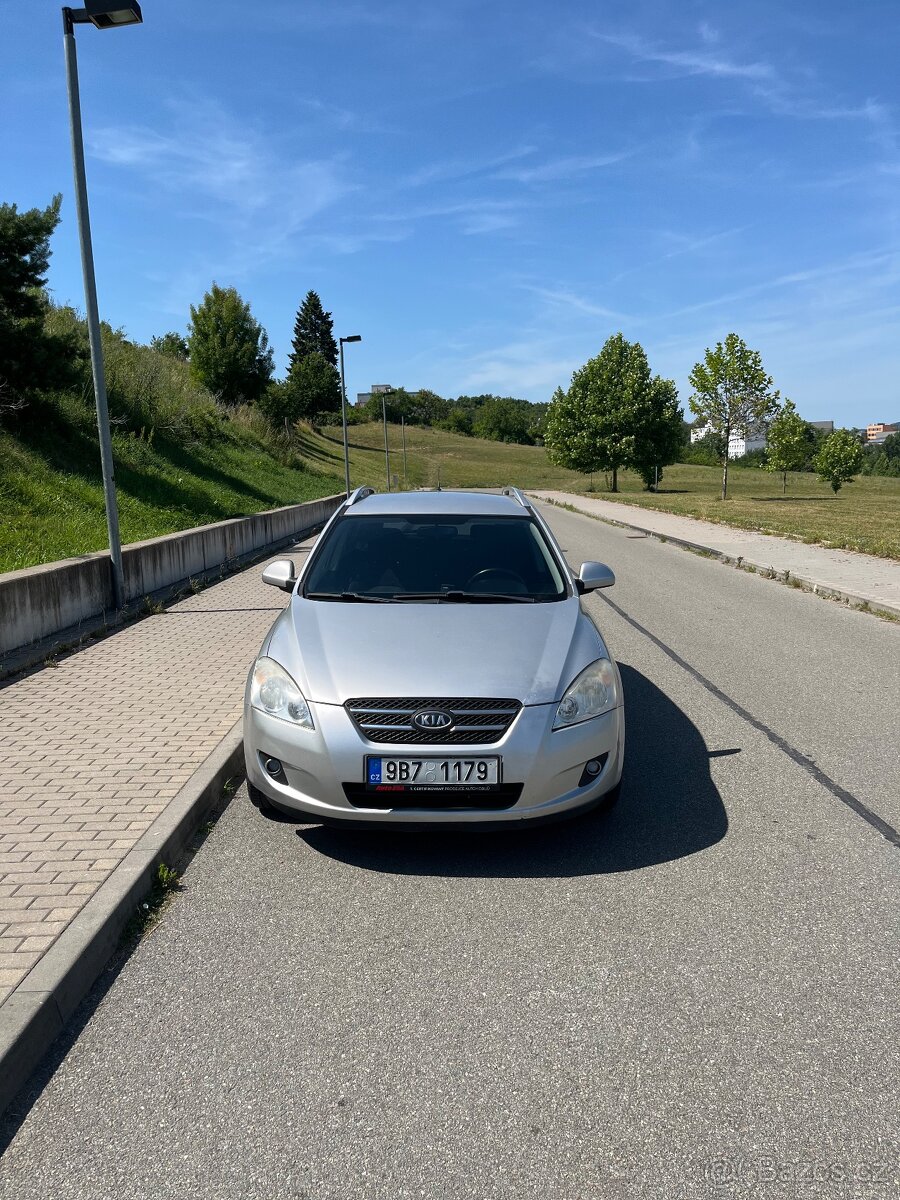 Kia Cee’d 1.4i 80 kW (2009) – benzín - 2