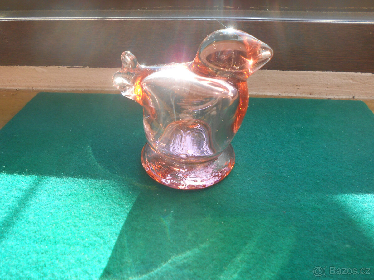 Ptáček z hutního skla. - 2