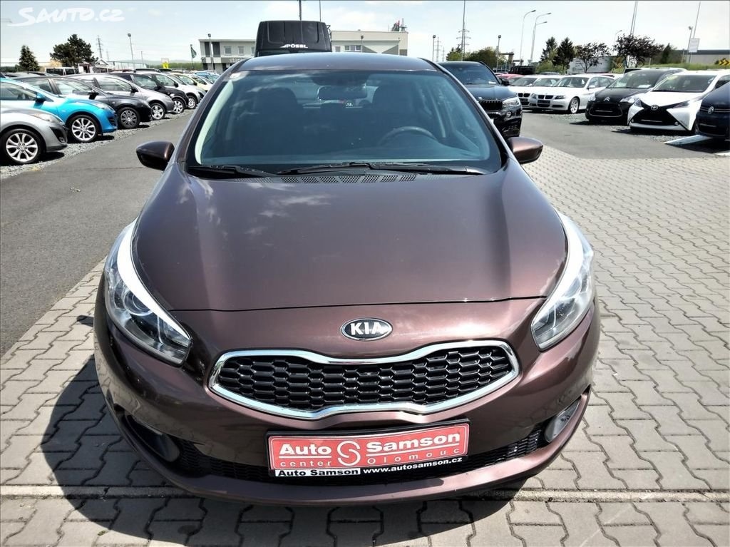 Kia Cee´d 1,4 CRDi 66kW KLIMA ESP - 2