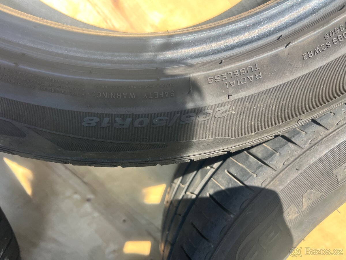Letní pneu 235/50 R18 - 2