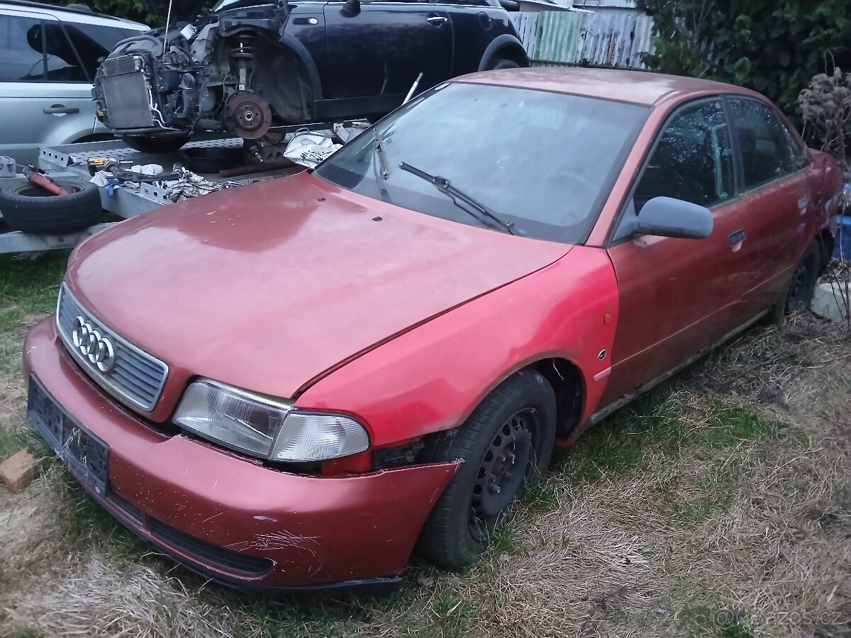 Audi A4 1.9tdi 1995 sedan na díly - 2